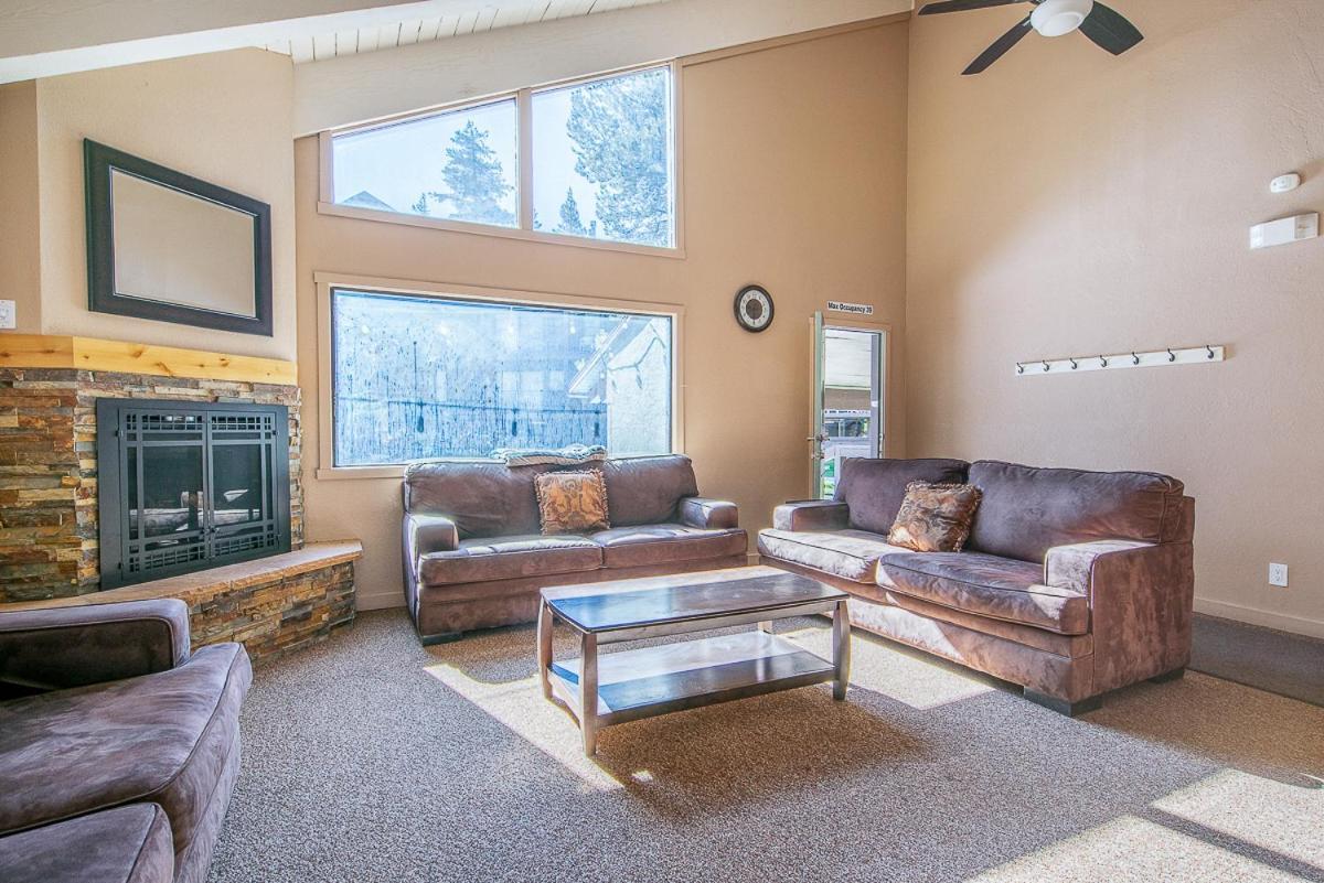 Fully Renovated! St Anton #17 Ski In Ski Out 1 Bedroom 1 Bathroom Condo! Sleeps Up To 4! Mammoth Lakes Luaran gambar