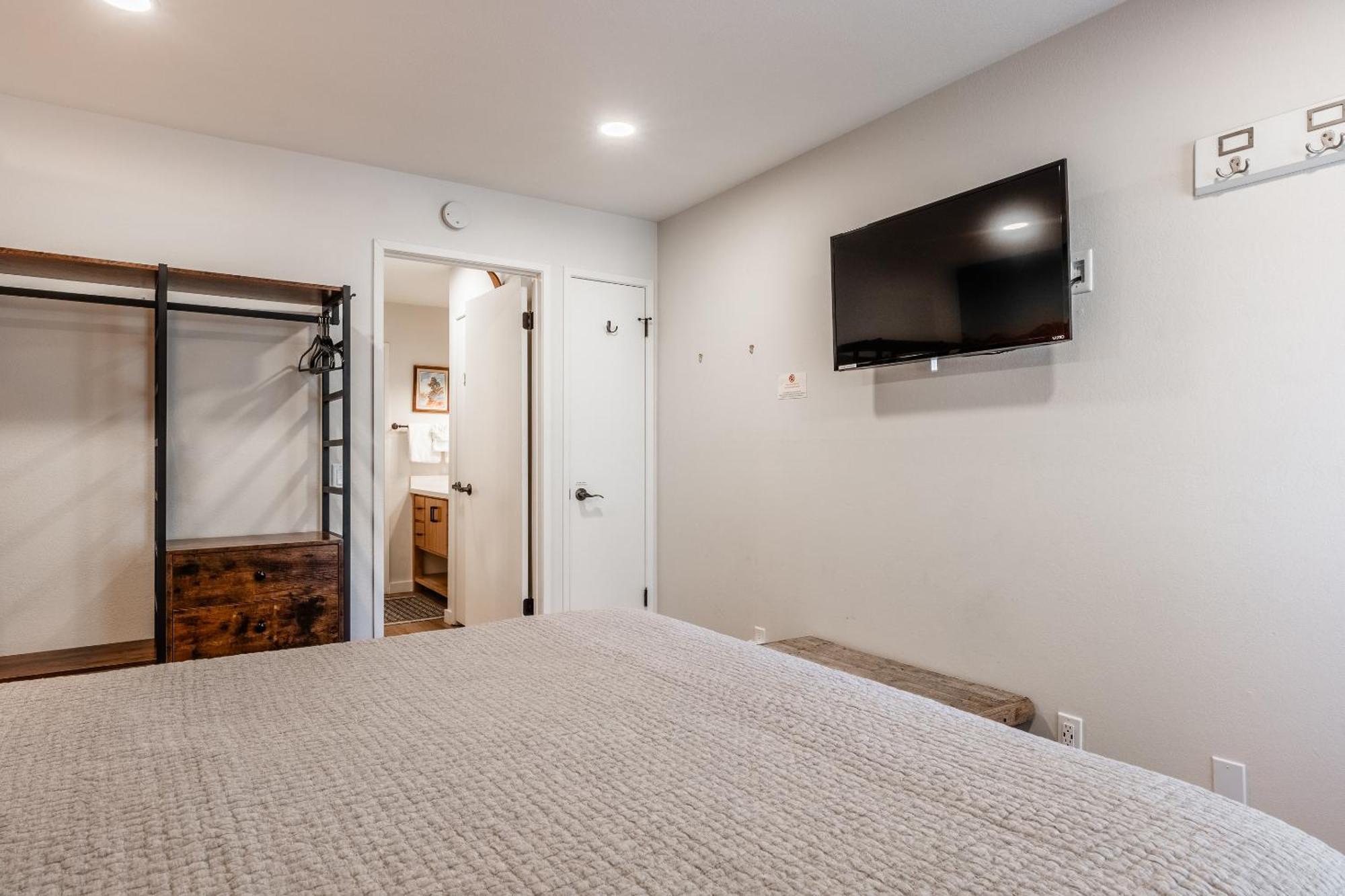 Fully Renovated! St Anton #17 Ski In Ski Out 1 Bedroom 1 Bathroom Condo! Sleeps Up To 4! Mammoth Lakes Luaran gambar